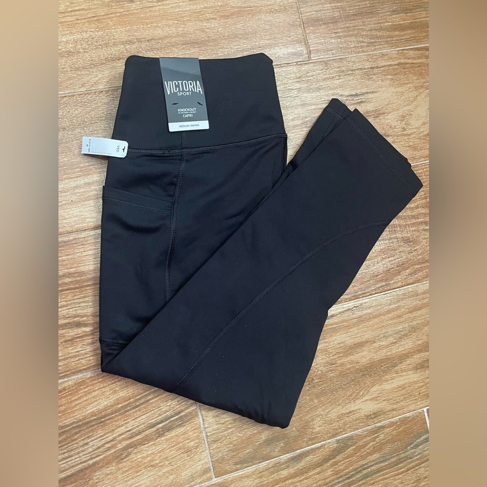 NWT VS Capri leggings